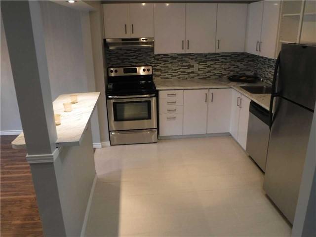 th:[h] - 6530 Glen Erin Rd, Townhouse with 3 bedrooms, 2 bathrooms and 1 parking in Mississauga ON | Image 2