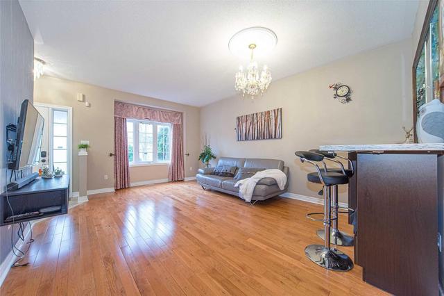 30 John Gary Dr, House attached with 3 bedrooms, 3 bathrooms and 1 parking in Markham ON | Image 4