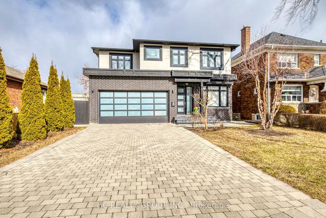 18 Ash Cres, House detached with 5 bedrooms, 6 bathrooms and 6 parking in Toronto ON | Image 1