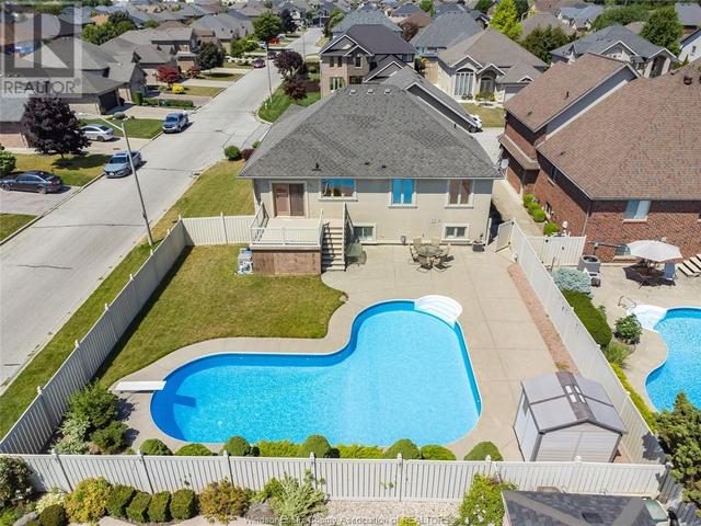 144 Meconi Court, House detached with 4 bedrooms, 3 bathrooms and null parking in Lakeshore ON | Image 44