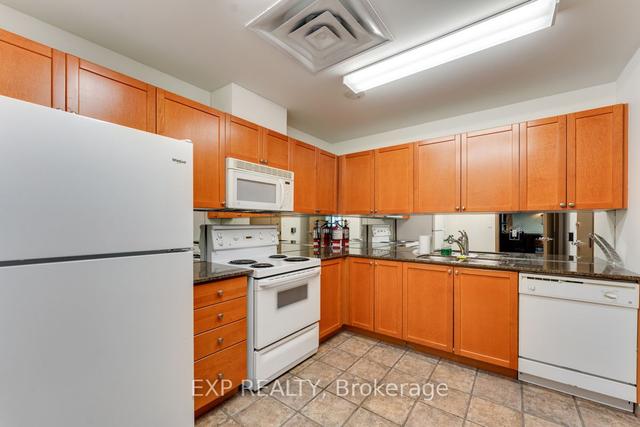 112 - 188 Doris Ave, Condo with 2 bedrooms, 2 bathrooms and 1 parking in Toronto ON | Image 24