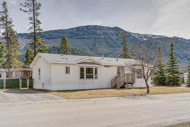 514 Buckthorn Road, House detached with 3 bedrooms, 2 bathrooms and null parking in Sparwood BC | Image 33