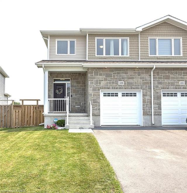 1235 Max Crescent, House detached with 3 bedrooms, 2 bathrooms and null parking in Kingston ON | Image 1