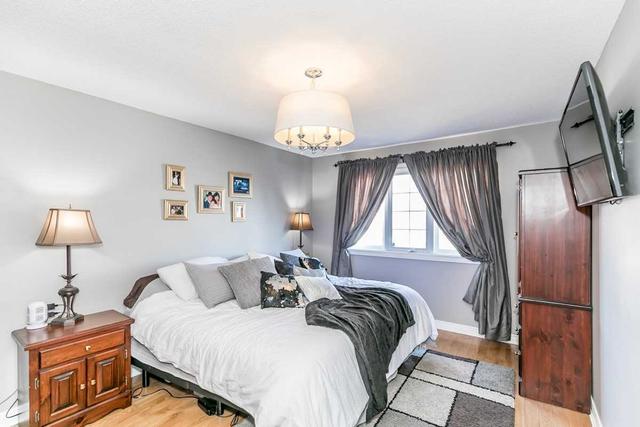 1003 Garden Ave, House detached with 4 bedrooms, 3 bathrooms and 4 parking in Innisfil ON | Image 4