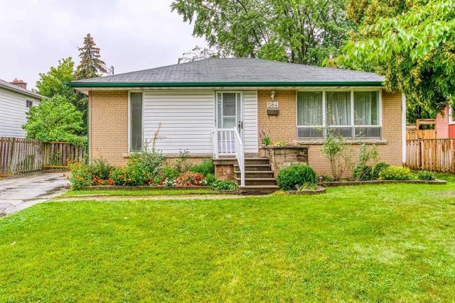 584 Maplehurst Ave, House detached with 3 bedrooms, 2 bathrooms and 6 parking in Oakville ON | Image 12