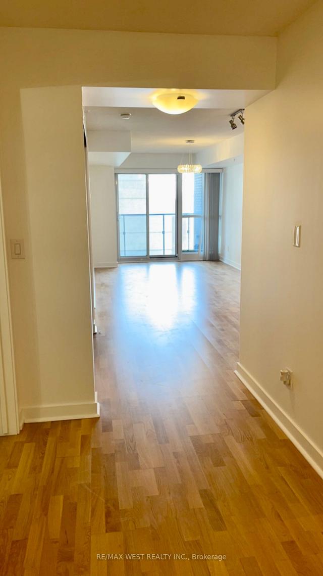 802 - 295 Adelaide St W, Condo with 1 bedrooms, 1 bathrooms and 0 parking in Toronto ON | Image 11