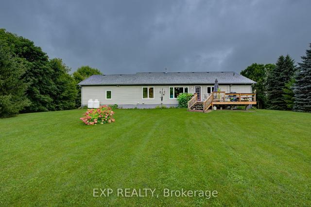 7359 Sideroad 12, House detached with 3 bedrooms, 2 bathrooms and 8 parking in Mapleton ON | Image 35
