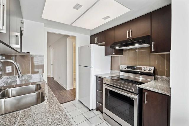809 - 80 Alton Towers Circ, Condo with 2 bedrooms, 2 bathrooms and 1 parking in Toronto ON | Image 3