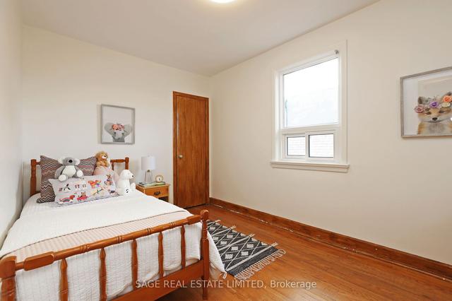 6 White Ave, House detached with 3 bedrooms, 2 bathrooms and 2 parking in Toronto ON | Image 8