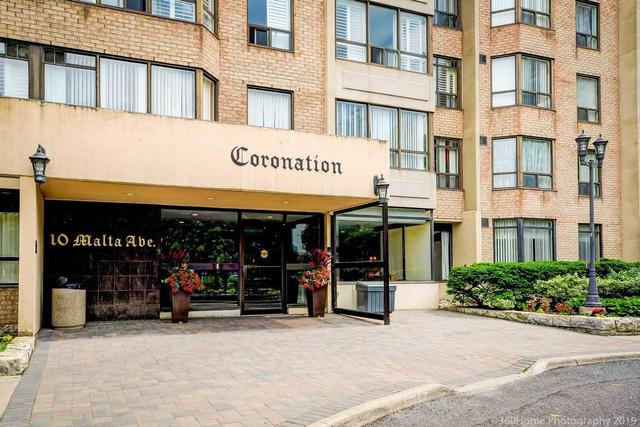 1704 - 10 Malta Ave, Condo with 3 bedrooms, 2 bathrooms and 1 parking in Brampton ON | Image 3