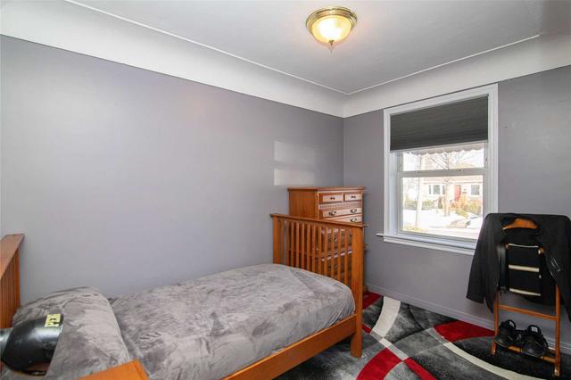 346 Hillside Ave, House detached with 2 bedrooms, 1 bathrooms and 4 parking in Hamilton ON | Image 15