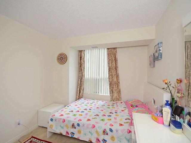 1704 - 135 Hillcrest Ave, Condo with 2 bedrooms, 2 bathrooms and 1 parking in Mississauga ON | Image 19