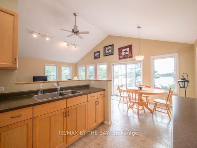 15574 Georgian Bay Shore, House detached with 4 bedrooms, 2 bathrooms and 0 parking in Georgian Bay ON | Image 11