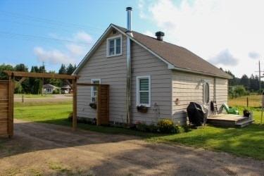 18527 Hwy 60, House detached with 2 bedrooms, 1 bathrooms and 10 parking in Madawaska Valley ON | Image 8