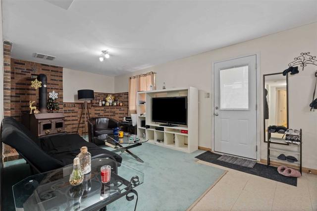 235 Southwood Dr, House detached with 3 bedrooms, 3 bathrooms and 2 parking in Kitchener ON | Image 9