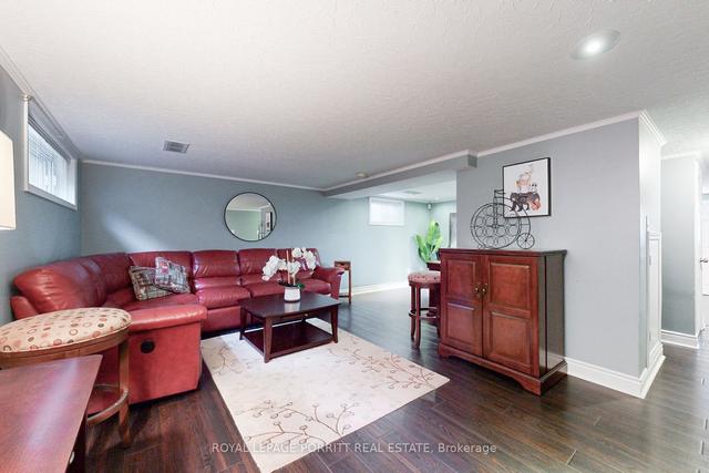 37 Abinger Cres, House detached with 3 bedrooms, 3 bathrooms and 10 parking in Toronto ON | Image 24