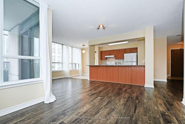 405 - 50 Disera Dr, Condo with 2 bedrooms, 2 bathrooms and 1 parking in Vaughan ON | Image 2
