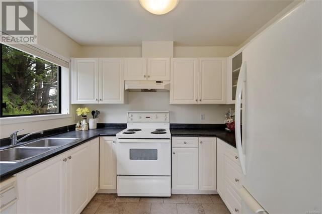 206 - 7 Gorge Rd W, Condo with 2 bedrooms, 2 bathrooms and 1 parking in Saanich BC | Image 10