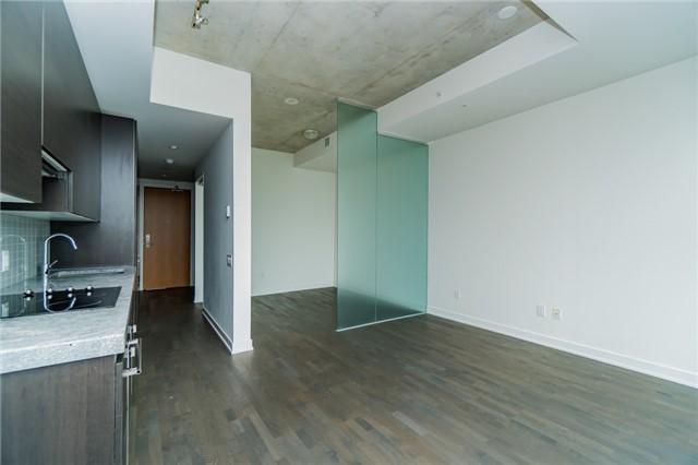 1001 - 38 Stewart St, Condo with 1 bedrooms, 1 bathrooms and null parking in Toronto ON | Image 3