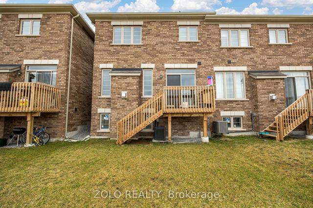 217 Jim Mortson Dr, House attached with 3 bedrooms, 4 bathrooms and 3 parking in East Gwillimbury ON | Image 24