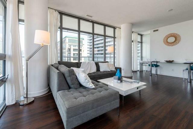 3007 - 33 Charles St E, Condo with 2 bedrooms, 1 bathrooms and 1 parking in Toronto ON | Image 33