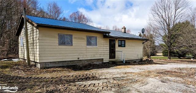 1347 Deebank Road, House detached with 3 bedrooms, 1 bathrooms and 20 parking in Muskoka Lakes ON | Image 19