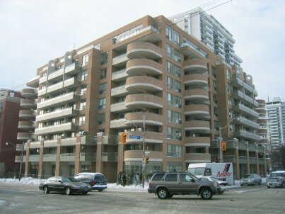 404 - 245 Davisville Ave, Condo with 1 bedrooms, 1 bathrooms and 1 parking in Toronto ON | Image 1