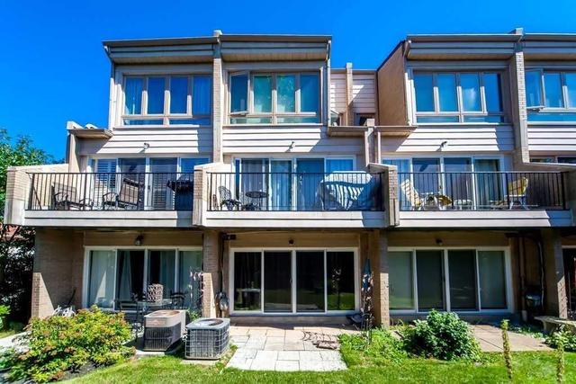 18 Cumberland Lane, Townhouse with 3 bedrooms, 2 bathrooms and 1 parking in Ajax ON | Image 18