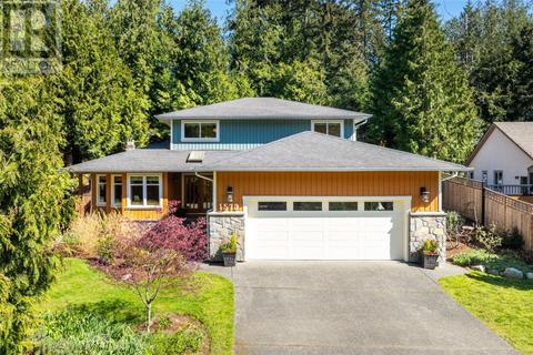 1573 Mayneview Terr, House detached with 3 bedrooms, 3 bathrooms and 4 parking in North Saanich BC | Card Image