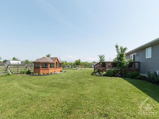 574 Highway 15 S Highway, House detached with 3 bedrooms, 2 bathrooms and 10 parking in Rideau Lakes ON | Image 22