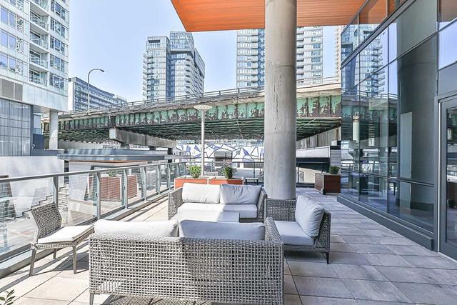 3702 - 17 Bathurst St, Condo with 3 bedrooms, 2 bathrooms and 1 parking in Toronto ON | Image 32