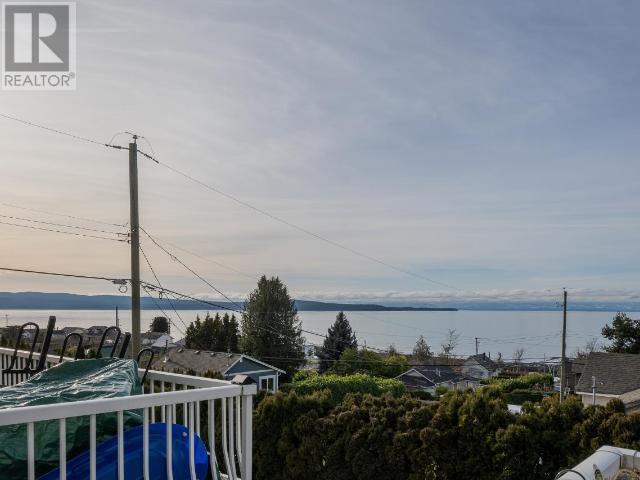 6883 Egmont Street, Home with 0 bedrooms, 0 bathrooms and null parking in Powell River BC | Image 10