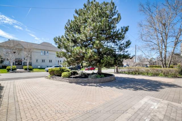 63 Netherford Rd, House detached with 3 bedrooms, 2 bathrooms and 9 parking in Vaughan ON | Image 24