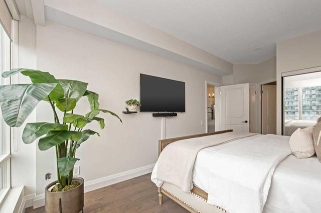 1801 - 15 Windermere Ave, Condo with 2 bedrooms, 2 bathrooms and 1 parking in Toronto ON | Image 7