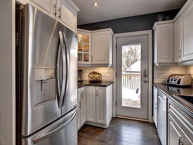 5187 Willmott St, House detached with 3 bedrooms, 2 bathrooms and 5 parking in Niagara Falls ON | Image 3