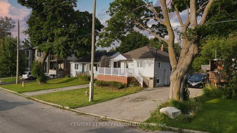 68 Sunnypoint Cres, Toronto, ON, M1M1B9 | Card Image