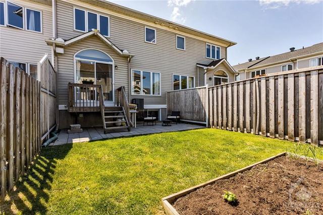 602 Louis Toscano Drive, Townhouse with 3 bedrooms, 3 bathrooms and 3 parking in Ottawa ON | Image 28