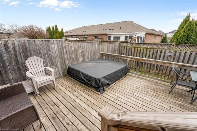 10 Guest Place Place, House attached with 3 bedrooms, 2 bathrooms and 2 parking in St. Catharines ON | Image 24