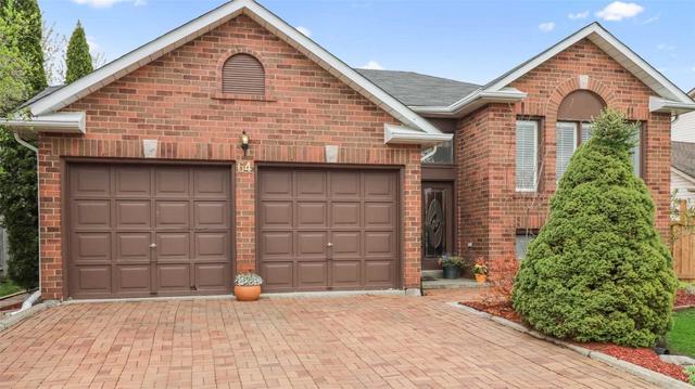 64 Royal Amber Cres, House detached with 2 bedrooms, 1 bathrooms and 8 parking in East Gwillimbury ON | Image 1