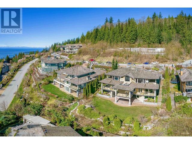 2336 Kadlec Court, House detached with 7 bedrooms, 7 bathrooms and 4 parking in West Vancouver BC | Image 35