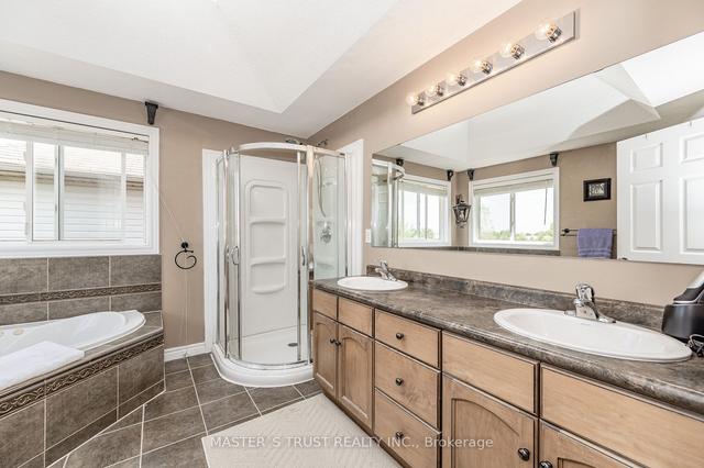20 Whetstone Cres, House detached with 5 bedrooms, 4 bathrooms and 4 parking in Guelph ON | Image 18