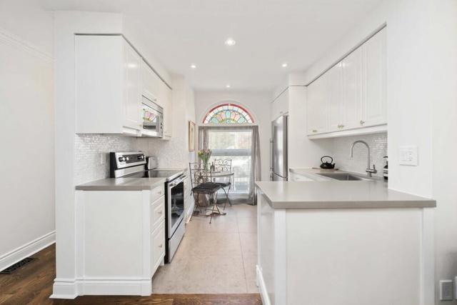 31 Belmont St, House attached with 2 bedrooms, 2 bathrooms and 0 parking in Toronto ON | Image 25