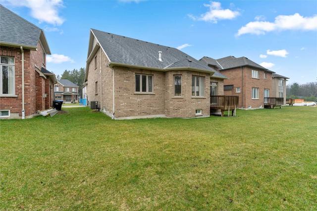 24 Moreau Way, House detached with 3 bedrooms, 4 bathrooms and 6 parking in Springwater ON | Image 29