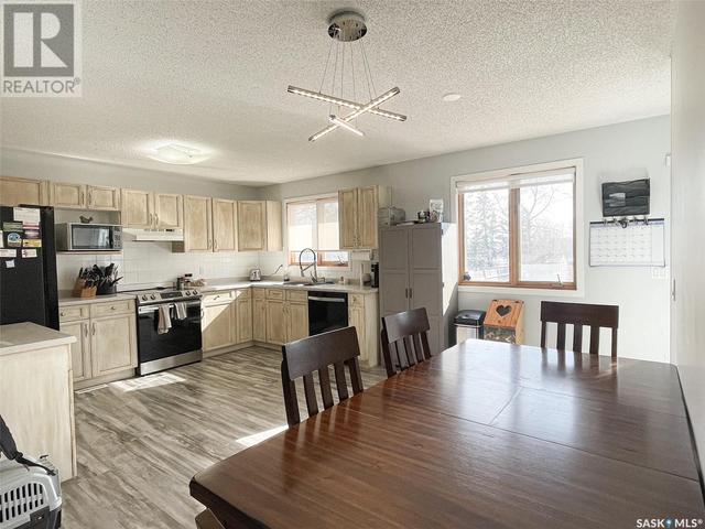 306 Woodman Avenue, House detached with 4 bedrooms, 3 bathrooms and null parking in Meadow Lake SK | Image 4