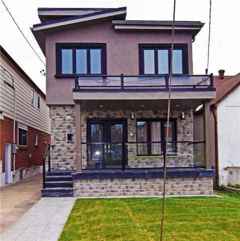 104 Delroy Dr, House detached with 3 bedrooms, 4 bathrooms and 1 parking in Toronto ON | Image 1