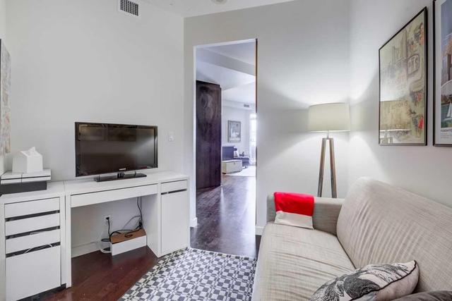 929 - 1 Shaw St, Condo with 2 bedrooms, 2 bathrooms and 1 parking in Toronto ON | Image 13