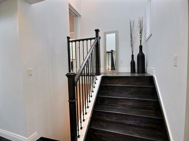 1003 Cedar Ave, House detached with 3 bedrooms, 3 bathrooms and 5 parking in Burlington ON | Image 3