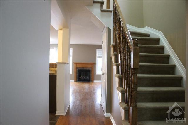 421 Dusk Private, Townhouse with 3 bedrooms, 3 bathrooms and 2 parking in Ottawa ON | Image 5