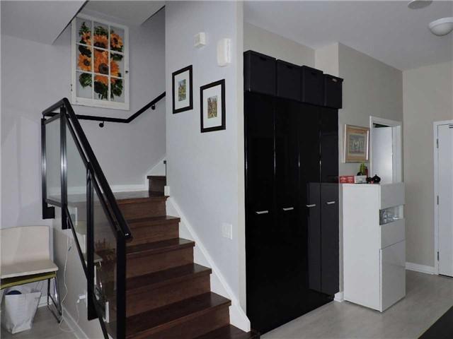 Th 12 - 33 Singer Crt, Townhouse with 2 bedrooms, 3 bathrooms and 1 parking in Toronto ON | Image 4