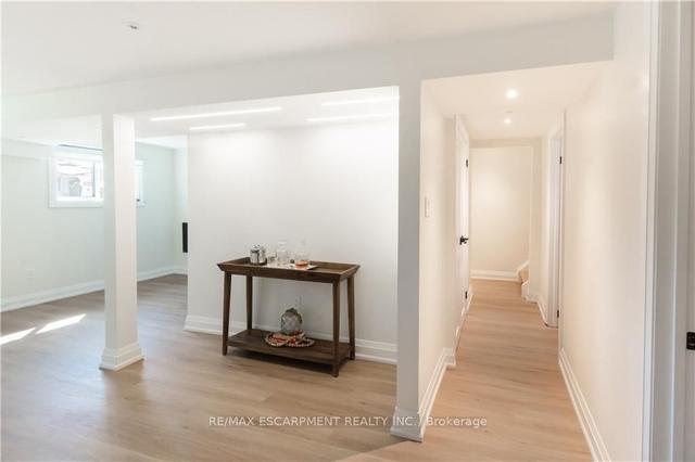 60 West 27th St, House detached with 3 bedrooms, 2 bathrooms and 5 parking in Hamilton ON | Image 15